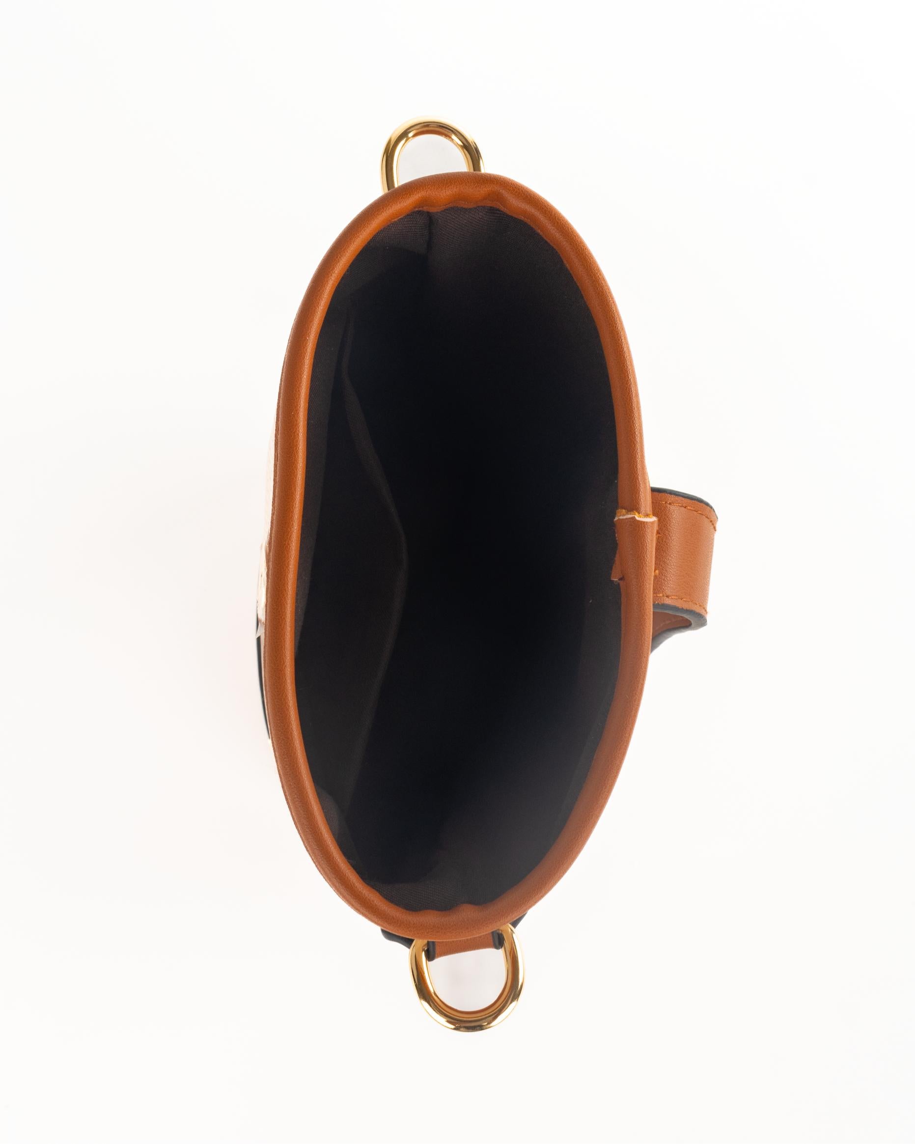 Your Everyday Companion – Bulchee Sling Bag for Women